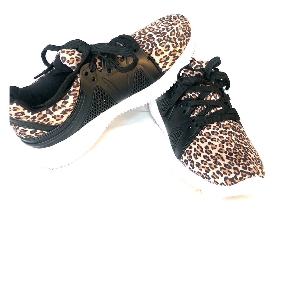 Chellysun Cheetah Sneakers